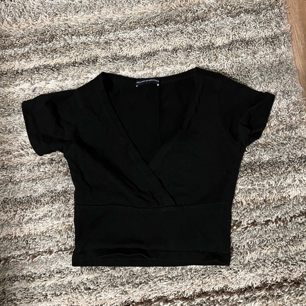 Brandy Melville v neck crop top